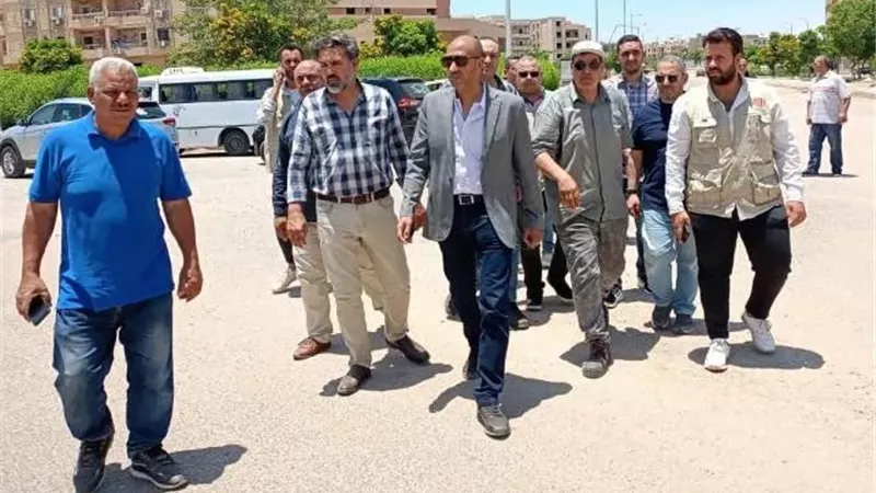 نبأ سار من رئيس جهاز مدينة الشروق بشأن ملف الكهرباء فى المدينة.. صور