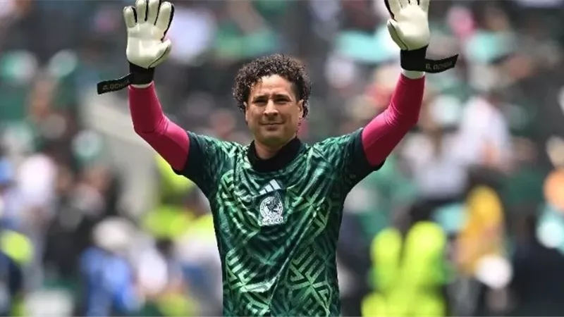 حارس المكسيك يعلن الاعتزال الدولي بعد كأس العالم