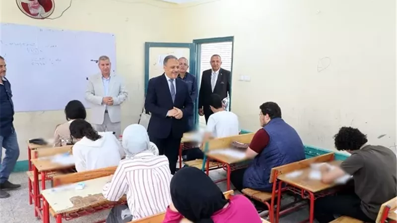 إصابة مراقبين بوعكة صحية أثناء امتحانات الثانوية العامة بالشرقية