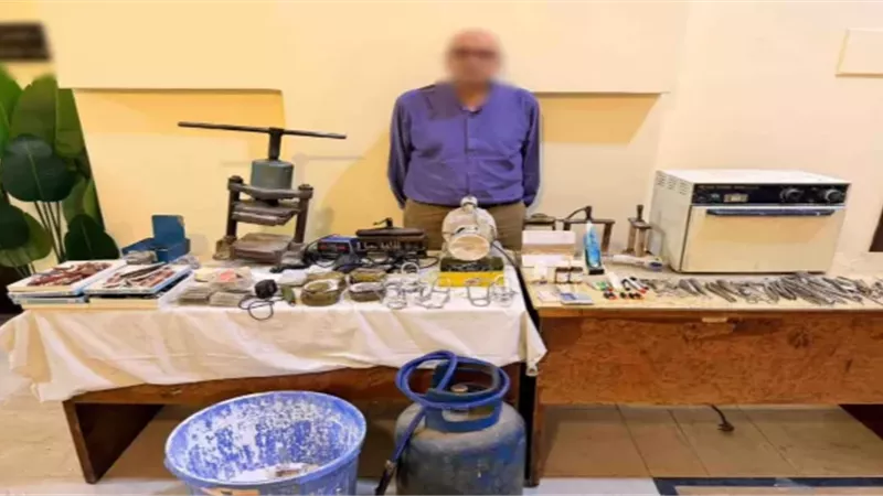 ضبط فني تركيب أسنان انتحل صفة طبيب وأدارعيادة بدون ترخيص بالموسكي