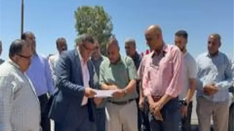 محافظ قنا يتفقد أعمال إنشاء مدرسة فاو بحري الجديدة بدشنا