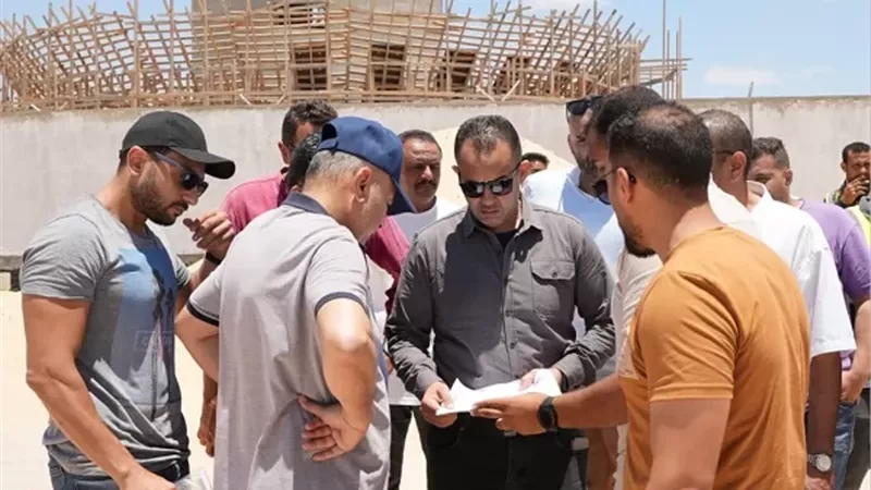رئيس جهاز العلمين الجديدة.. يتابع معدلات تنفيذ أعمال الطرق والمرا