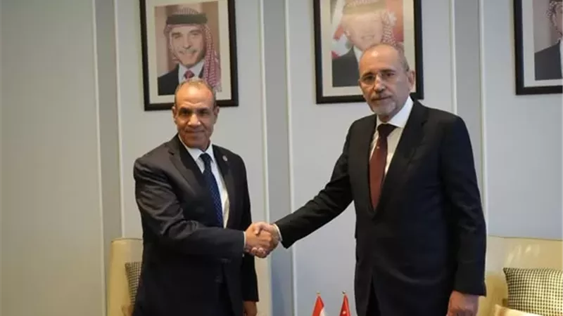 وزيرا الخارجية المصرى والاردنى يبحثان والتطورات الإقليمية