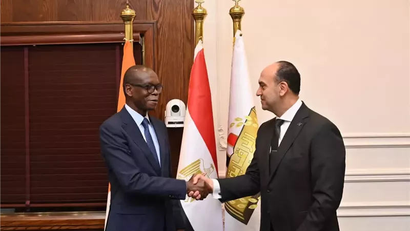 الرقابة الإدارية توقع مذكرة تفاهم مع وزير الحوكمة بكوت ديفوار