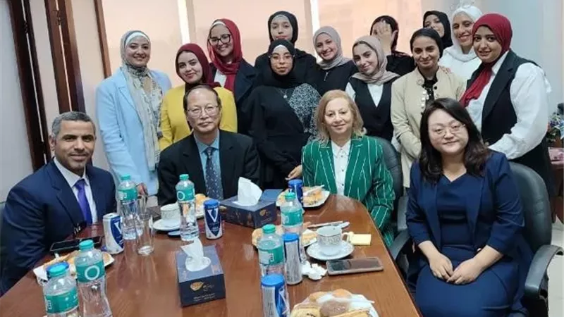 تفاصيل زيارة وفد سفارة الصين فى كلية الألسن بالجامعة المصرية الروسية