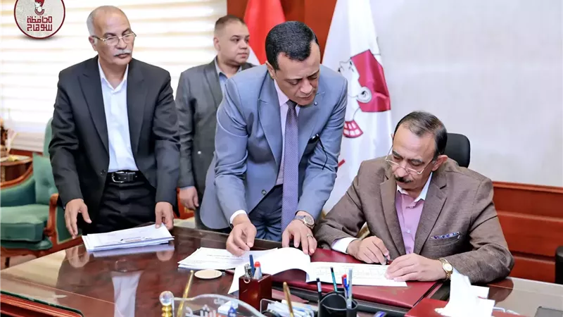 محافظ سوهاج يعتمد نتيجة الشهادة الإعدادية بنسبة نجاح 72.87%