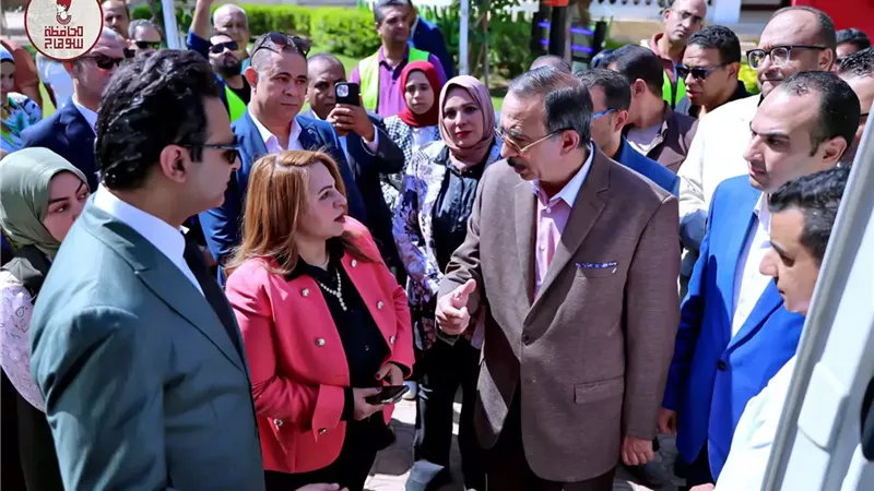محافظ سوهاج يتفقد حملة التبرع بالدم ويؤكد: التبرع رسالة إنسانية