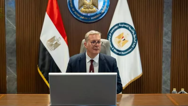 وزير البترول يتابع مستجدات عمل أداء الهيئة المصرية العامة للبترول
