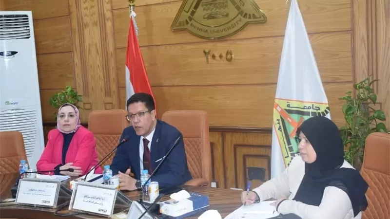 رئيس جامعة بنها يشيد بدور سفراء التطوع في دعم الأنشطة والمبادرات المجتمعية
