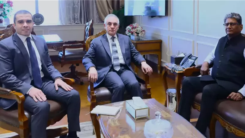 وزير العدل يبحث مع سفير الهند تعزيز التعاون القضائي الثنائي