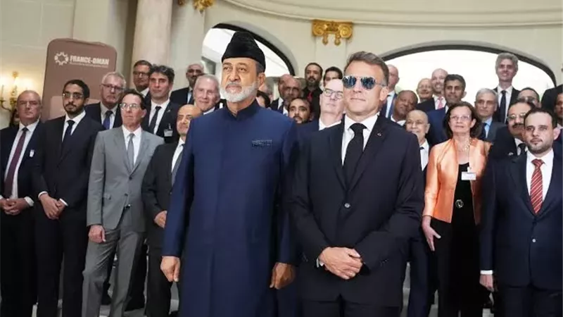 ماكرون: فرنسا وعمان ستعملان على إزالة الألغام من هرمز
