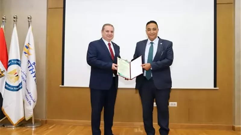 مصر تقود التحول الأخضر.. اعتماد أول تقرير بصمة مائية بقطاع البترول