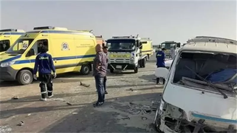 إصابة 10 في تصادم ميكروباص ولودر بالغربية
