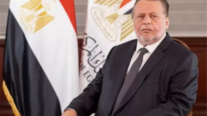 محافظ المركزي يهنئ الرئيس السيسي بمناسبة الذكرى الـ13 لثورة 30 يونيو