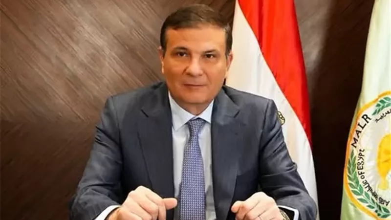 وزير الزراعة يهنئ الرئيس السيسي بمناسبة ذكرى ثورة 30 يونيو المجيد
