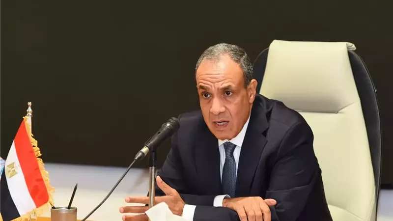 وزير الخارجية يلتقي أعضاء الدفعة ٥٩ من الملحقين الدبلوماسيين