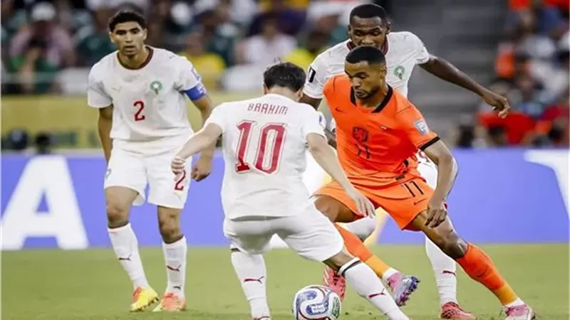 الاتحاد الهولندي يعلن تعرّض لاعبيه لإساءات عنصرية عقب مواجهة المغرب