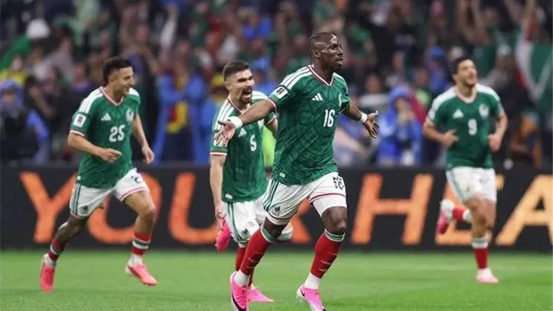 كأس العالم| جوليان كينيونيس رجل مباراة المكسيك ضد الإكوادور