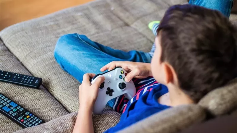 ما حكم تضييع الوقت في الألعاب الإلكترونية؟..الإفتاء تُجيب