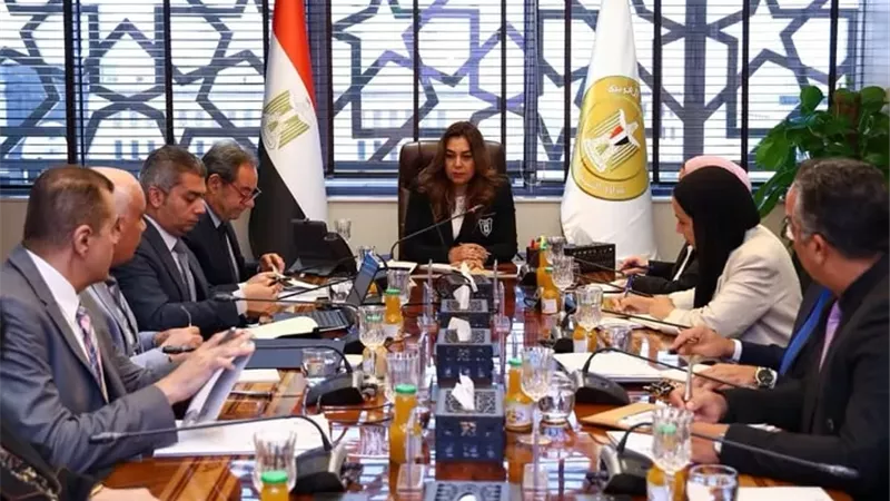 وزيرة التنمية المحلية والبيئة تبحث فرص الاستثمار بالمحميات الطبيعية