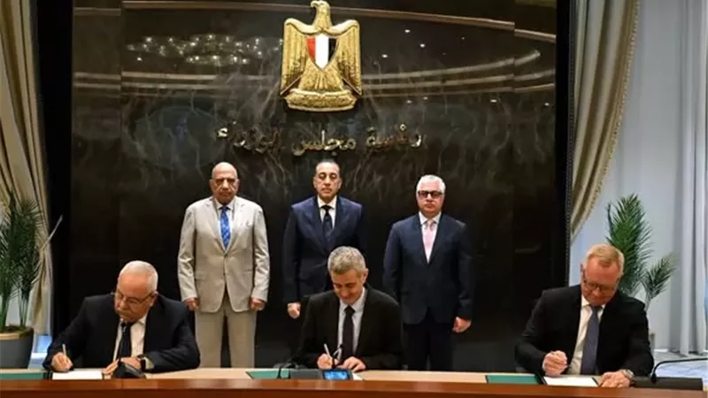 اتفاقات جديدة لنقل وتوزيع الكهرباء النظيفة داخل اقتصادية قناة السويس