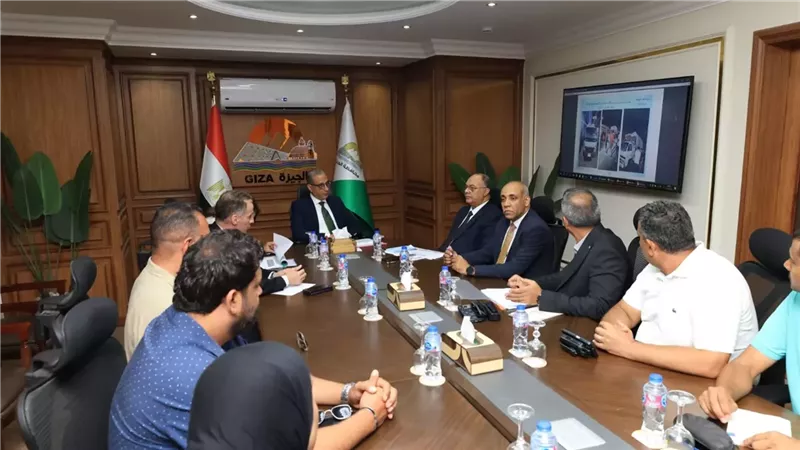 محافظ الجيزة:تكثيف حملات إزالة الإشغالات والتصدي للبناء المخالف