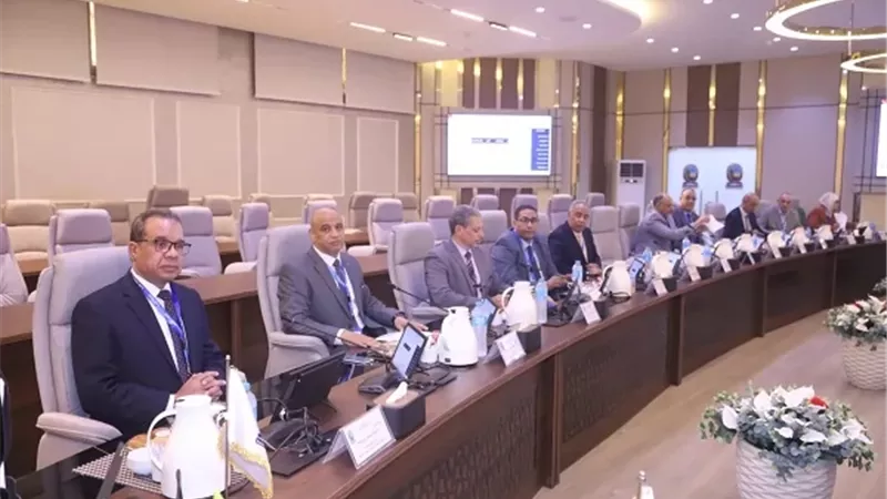 ترقية وتعيين ١٣ من أعضاء هيئة التدريس بجامعة قنا