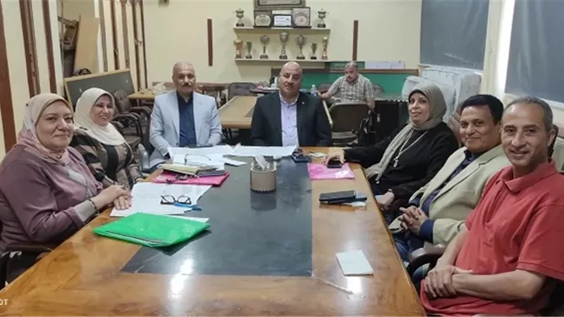 انتظام امتحان الكيمياء والجغرافيا للثانوية العامة بلجان المنيا