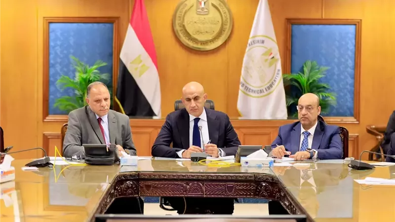 وزير التعليم يتابع سير امتحانات الثانوية العامة في يومها الرابع