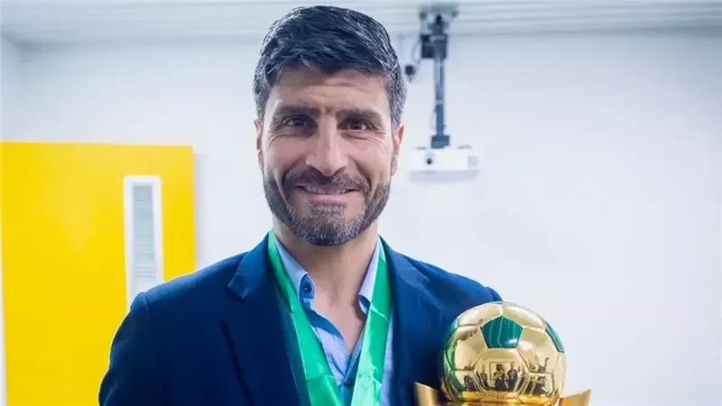 بيدرو إيمانويل يدخل دائرة المرشحين لتدريب الزمالك