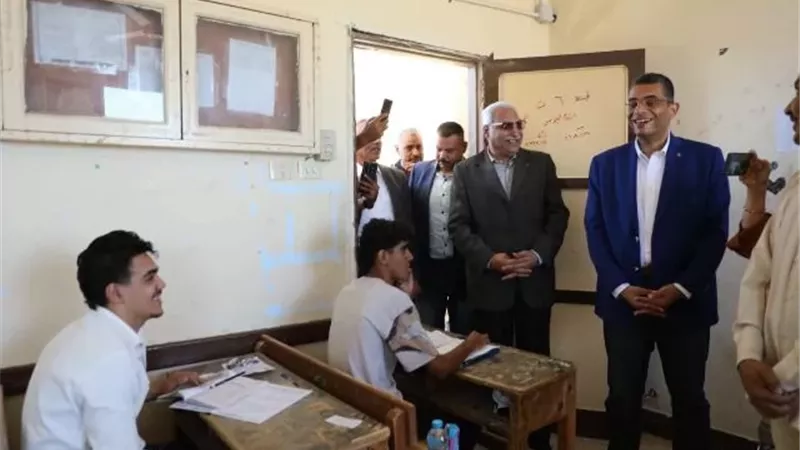 طلاب الثانوية العامة بالبحرالأحمر امتحان الجغرافيا سهل