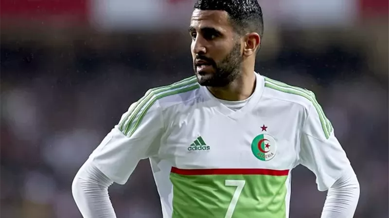 رياض محرز يعلن اعتزاله دوليًا بعد كأس العالم 2026