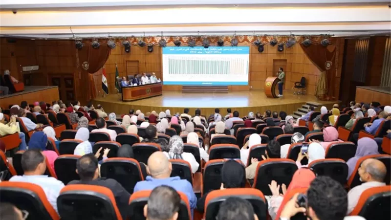 نائب وزير الصحة يجري جولة تفقدية موسعة بمنشآت صحة الدقهلية