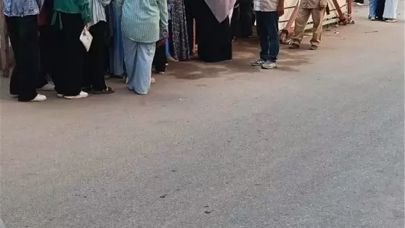 987 غياب و 14 اغماء وحالتا غش من سماعة فى ثانوية البحيرة