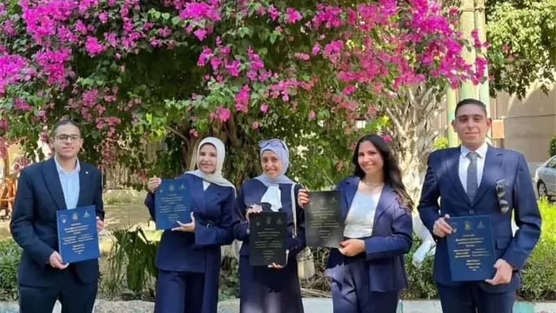 طلاب زراعة بنها يبتكرون حلاً بيولوجياً لمكافحة العفن البني في البطاطس