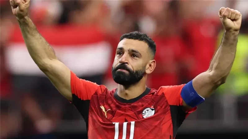 محمد صلاح يتفوق على نجوم العالم برقم قياسي جديد