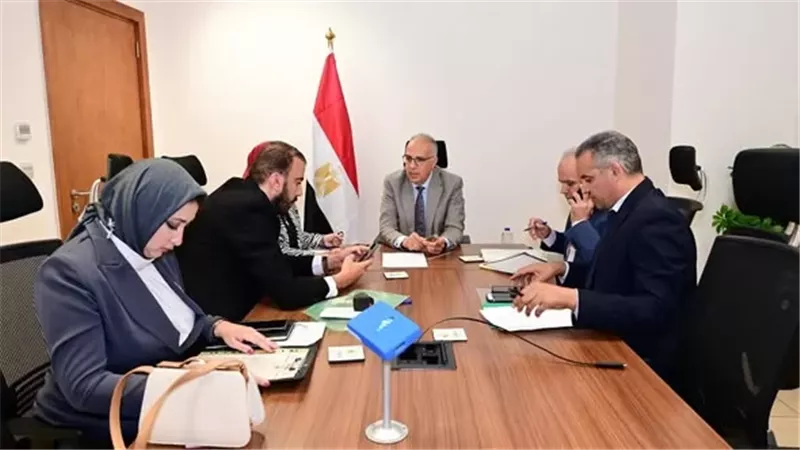وزير الري يبحث مع أعضاء بمجلس النواب مطالب المواطنين واحتياجات دوائرهم