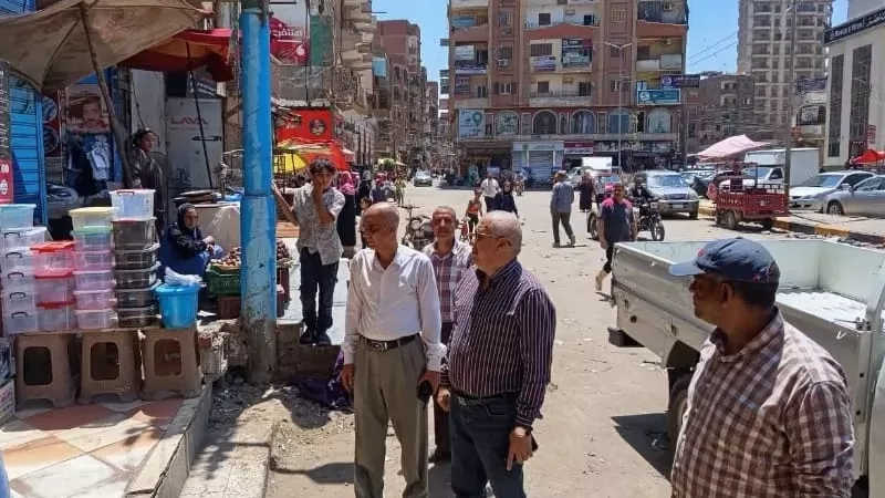 رئيس مدينة طوخ: لا تهاون مع الإشغالات أومخالفات السير عكس الاتجاه