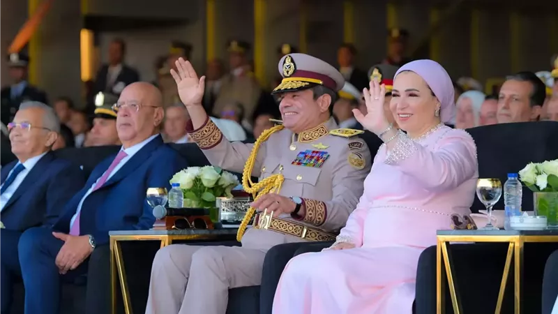 الرئيس السيسي: نعمل بكل ما أوتينا من قوة وعزيمة لبناء الدولة المصرية