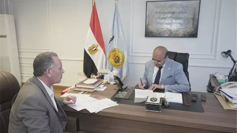 محافظ أسيوط يعتمد تنسيق القبول بالثانوي العام بحد أدنى 228 درجة