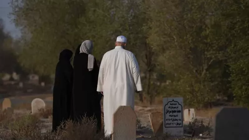 مدى استحباب زيارة المقابر يوم الجمعة.. الإفتاء توضح