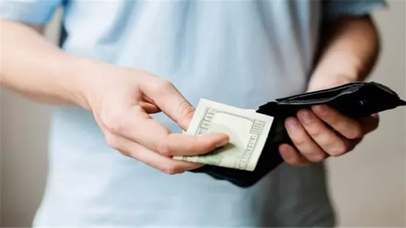 الإنفاق..نصوص قرآنية ونبوية تبشر بالخُلف والبركة
