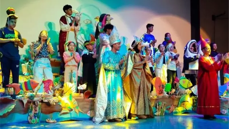 محافظ أسيوط: إقبال جماهيري كبير على العرض المسرحي 