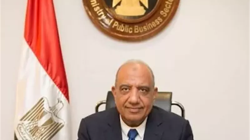 خطة موسعة لتحديث كهرباء البحيرة ومطروح ومحطة طاقة شمسية بسيوة