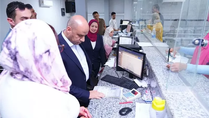وزير العمل يتفقد اختبارات المتقدمين لفرص العمل الزراعية بالخارج