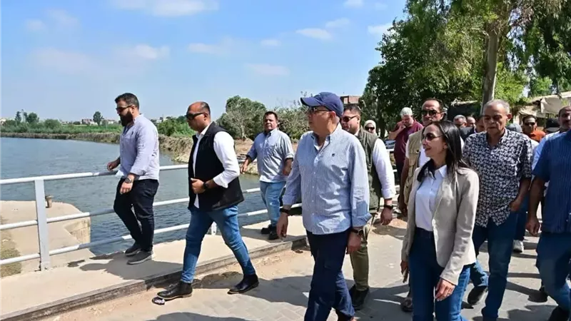 وزير الري يتفقد المنظومة المائية بالبحيرة