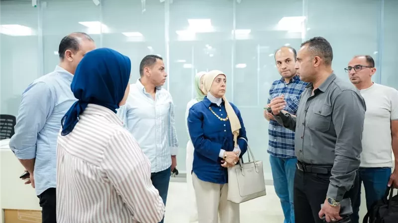 تفاصيل زيارة وفد نظم المعلومات للمركز التكنولوجي بالعلمين .. صور