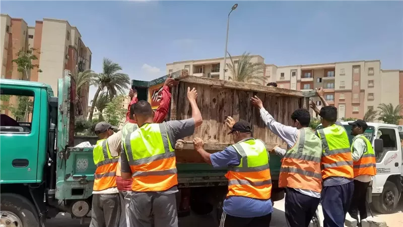حدائق أكتوبر تشن حملة موسعة لرفع الإشغالات بمشروع القرنفل