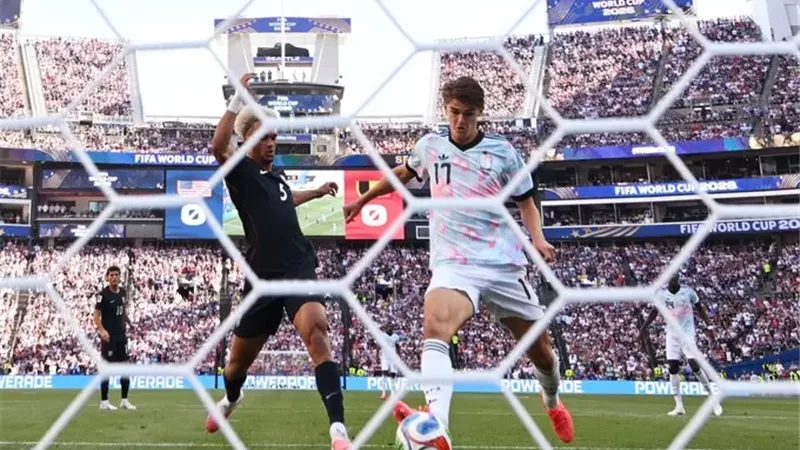 منتخب بلجيكا يتقدم على أمريكا 2-1 فى شوط أول مثير
