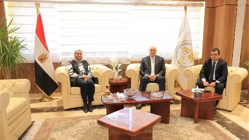 رئيس جامعةالسادات يلتقى وفد معهد تكنولوجيا المعلومات فرع المنوفية
